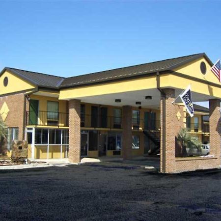 Travelers Inn & Suites 섬터 외부 사진